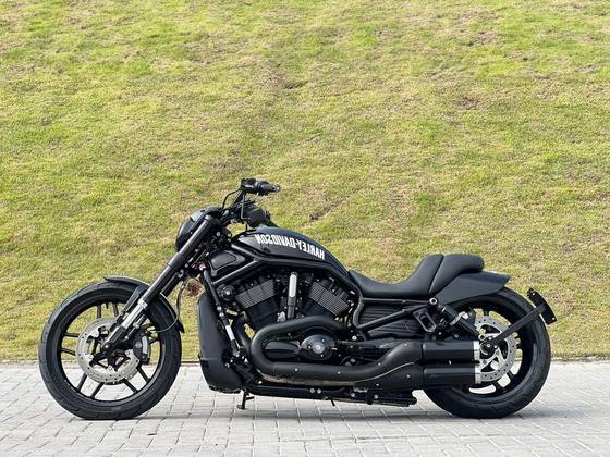 HARLEY-DAVIDSON V-ROD MUSCLE 